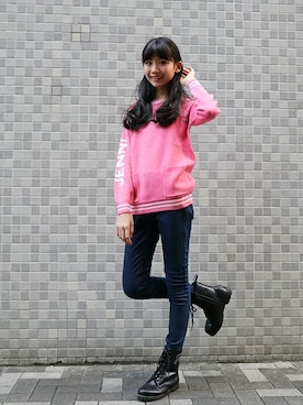 「アイテム（シューズ）」を使った、JENNIさん（キッズ・157cm）の冬コーディネート