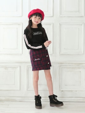 「アイテム（ハンチング/ベレー帽、レッド系）」を使った、JENNIさん（レディース・151cm）の秋コーディネート