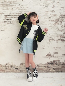 「アイテム（カーディガン/ボレロ）」を使った、JENNIさん（キッズ・124cm）の春コーディネート