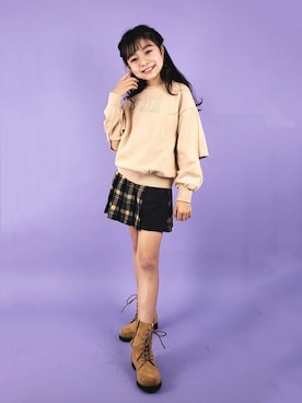 「アイテム（パンツ）」を使った、JENNIさん（キッズ・134cm）の冬コーディネート