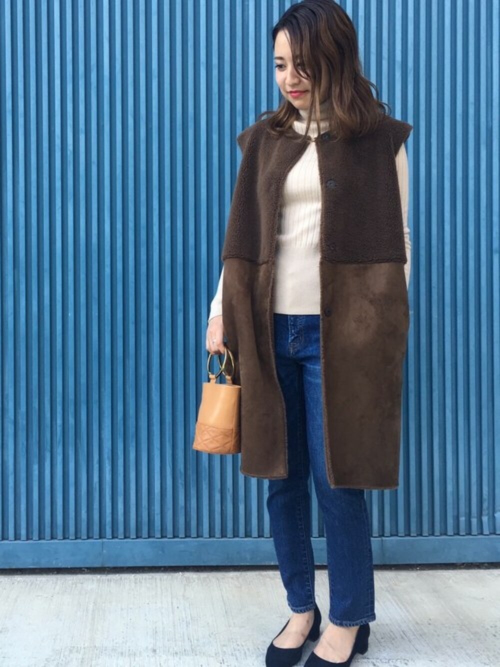 JOURNAL STANDARD lelume フェイクムートン Uネックジレ JOURNAL STANDARD relume（ジャーナルスタンダード レリューム）の