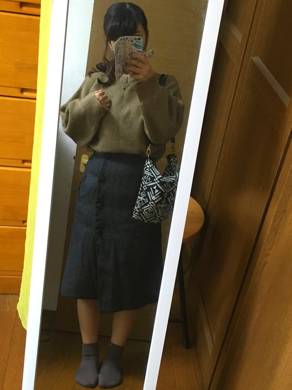 「w closetのヘリンボンラップスカート（スカート、グレー系）」を使った、...。さん（レディース・157cm）の秋コーディネートの1枚目の写真