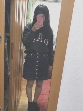 「GAP（ギャップ）のアイテム（パーカー、グレー系）」を使った、麻結さん（レディース）の冬コーディネート