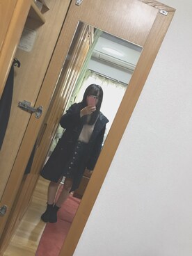 「E hyphen world gallery（イーハイフンワールドギャラリー）のアイテム（ダッフルコート、ブルー系）」を使った、麻結さん（レディース）の冬コーディネート