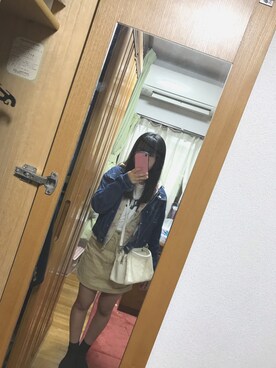 「Green Parks topic（グリーンパークス）のアイテム（Tシャツ/カットソー、ホワイト系）」を使った、麻結さん（レディース）の冬コーディネート