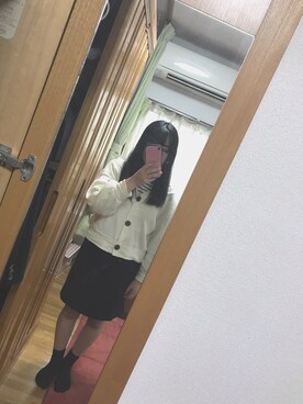 「Heather（ヘザー）のアイテム（カーディガン/ボレロ、ホワイト系）」を使った、麻結さん（レディース）の冬コーディネート