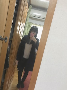 「E hyphen world gallery（イーハイフンワールドギャラリー）のアイテム（ダッフルコート、ブルー系）」を使った、麻結さん（レディース）の冬コーディネート