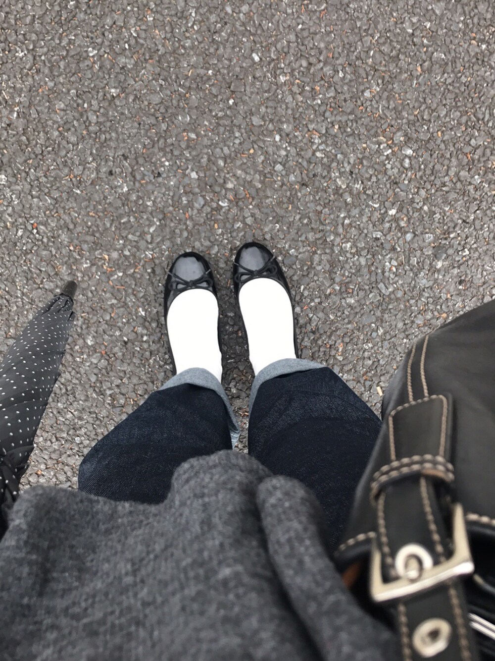 「あしもと倶楽部、白靴下、プチプラ、雨」｜「UNIQLOのアイテム（パンプス、ブラック系）」を使った、yun☺︎さん（レディース・155cm）の春コーディネートの1枚目の写真