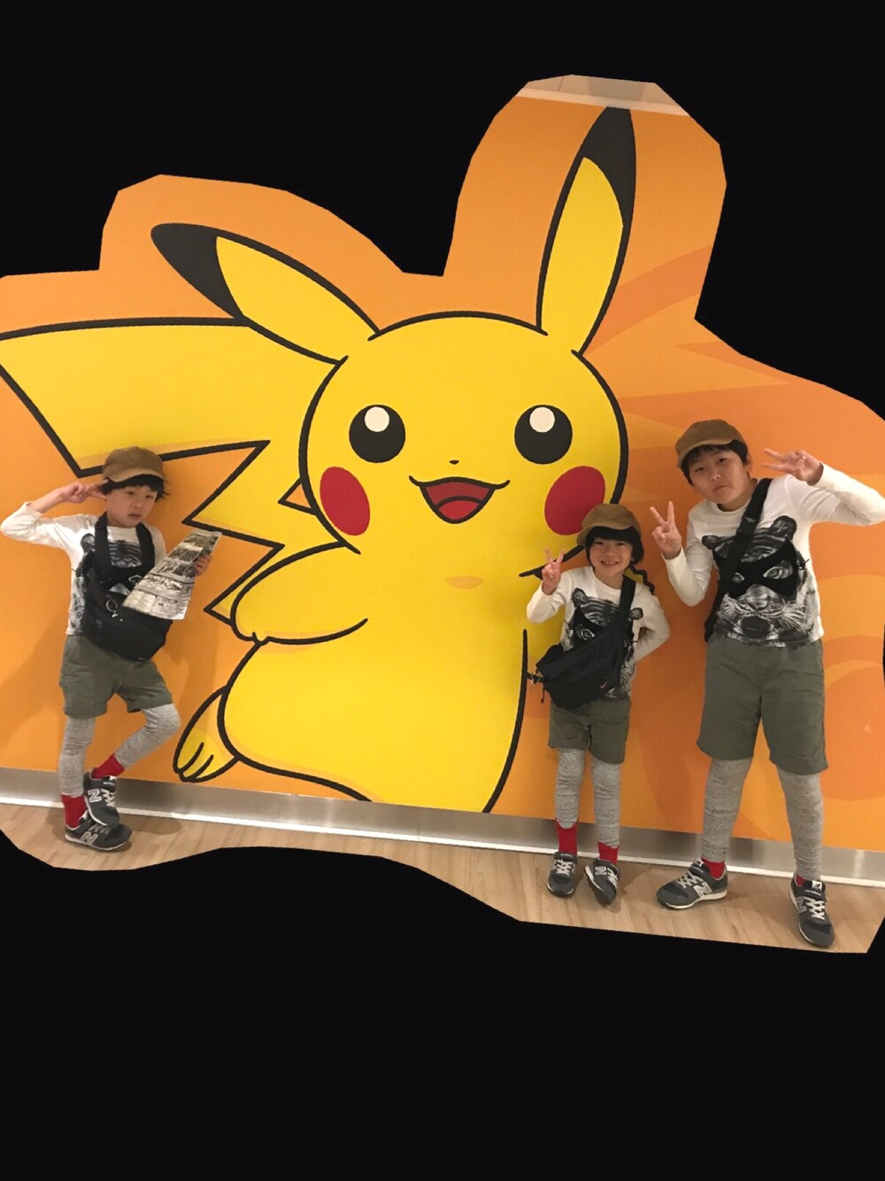 「休日スタイル、カジュアル、kids、ユニクロ、男の子コーデ、おそろいコーデ、キッズファッション、ニューバランス」｜「NEW BALANCEのNEW BALANCE KV996CKY (NAVY)（スニーカー、ブルー系）」を使った、yun☺︎さん（キッズ・145cm）の春コーディネートの1枚目の写真