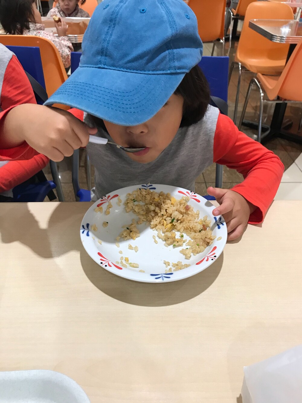 「秋コーデ、カジュアルコーデ、シンプル、男の子コーデ、プチプラコーデ、男の子、ゆるコーデ、キッズ」｜「サンキューマートのアイテム（帽子、その他）」を使った、yun☺︎さん（キッズ・120cm）の秋コーディネートの1枚目の写真