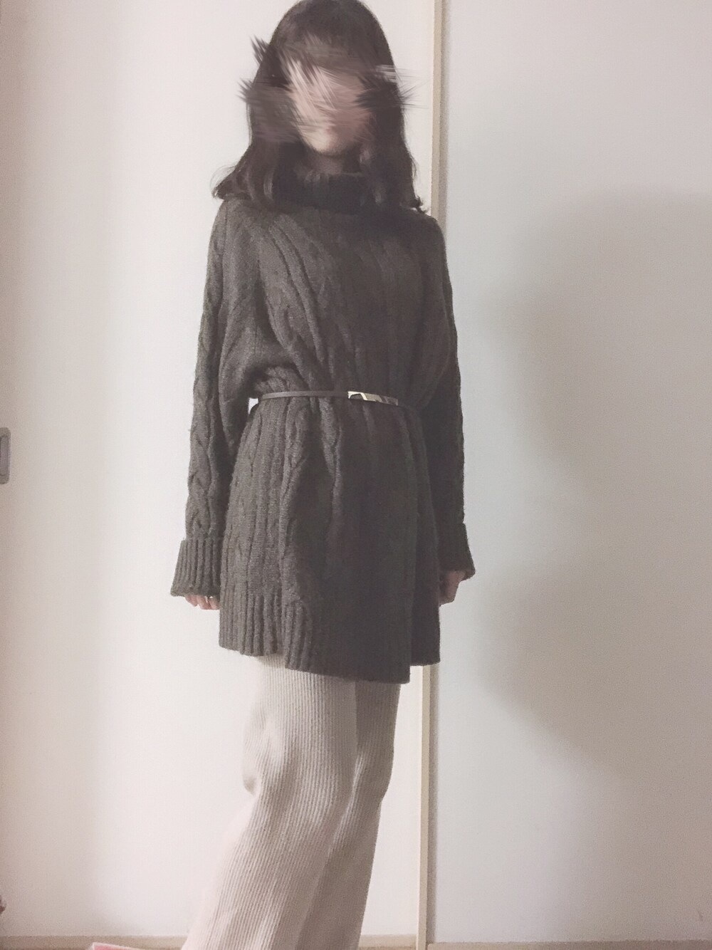 「きょコ、メンズアイテム、チョココーデ、ブラウン、ベージュ、ニットパンツ」｜「GUのアイテム（ニット/セーター、ブラウン系）」を使った、まぁさん（レディース・159cm）の冬コーディネートの1枚目の写真