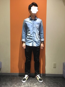 「Guess（ゲス）のアイテム（シャツ/ブラウス）」を使った、ヒロアキさん（メンズ・176cm）の春コーディネート