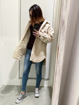 「スキニーデニム」｜「アイテム（カバーオール）」を使った、harucaさん（レディース・155cm）の秋コーディネート