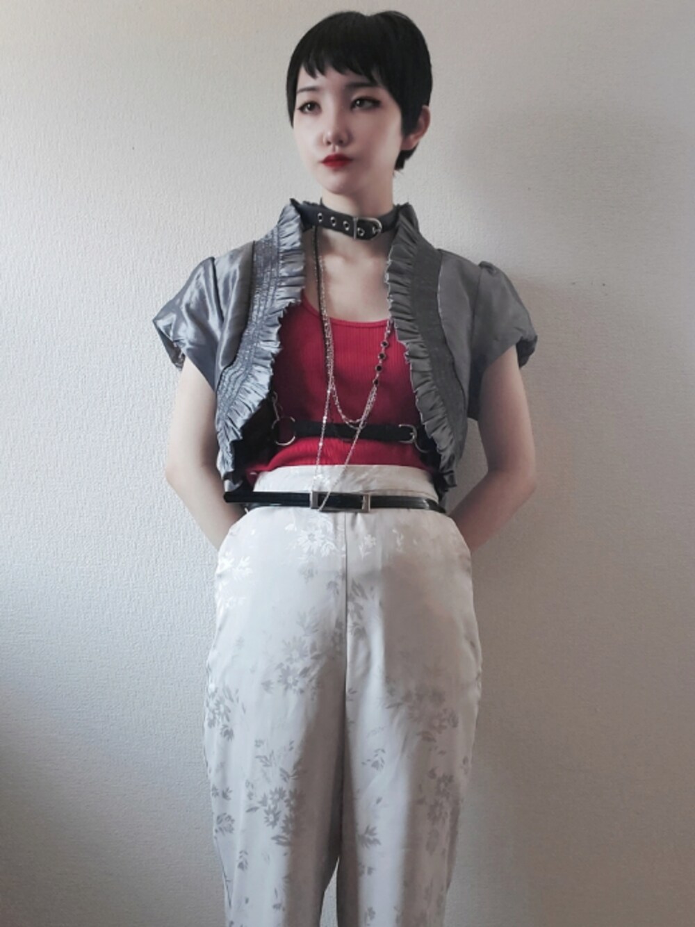 「ボレロ、古着、古着好きな人と繋がりたい、おしゃれさんと繋がりたい、モード、GU、ヴィンテージ、タンクトップ」｜「GUのアイテム（パンツ、ホワイト系）」を使った、琳さん（レディース・152cm）の夏コーディネートの1枚目の写真