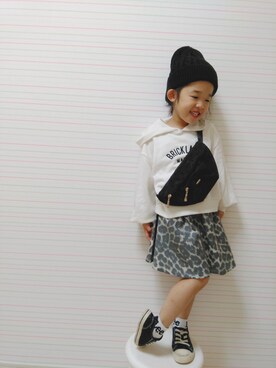 「アイテム（スカート）」を使った、nippyさん（キッズ・100cm）の冬コーディネート