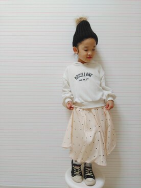 「アイテム（スカート）」を使った、nippyさん（キッズ・100cm）の冬コーディネート