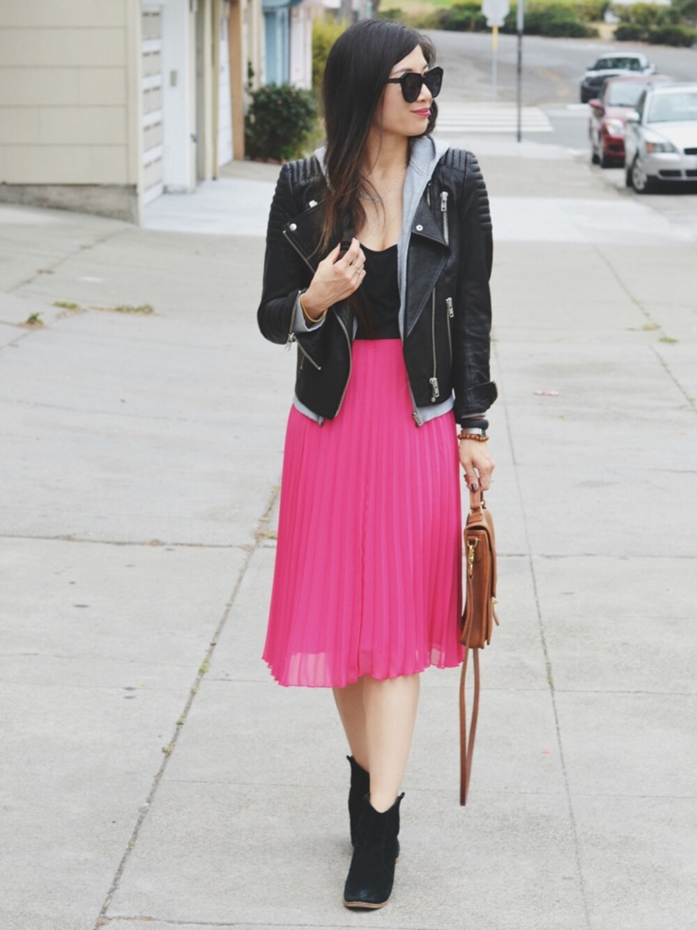 「asos、boots、H&M、jacket 、leather、skirt」｜Nancyさん（レディース）の秋コーディネートの1枚目の写真