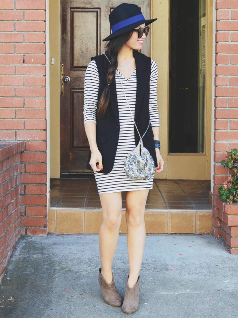 「Amour Vert、BAG、dress、Free people、vest」｜Nancyさん（レディース）の秋コーディネートの1枚目の写真