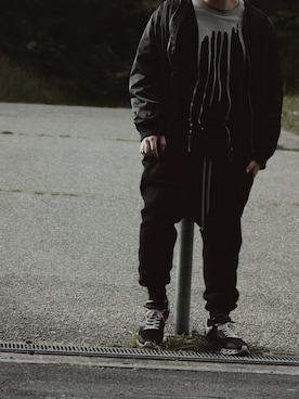 「DRKSHDW by RICK OWENS（ダークシャドウ バイ リックオウエンス）のアイテム（スウェット）」を使った、detさん（メンズ・166cm）の春コーディネート