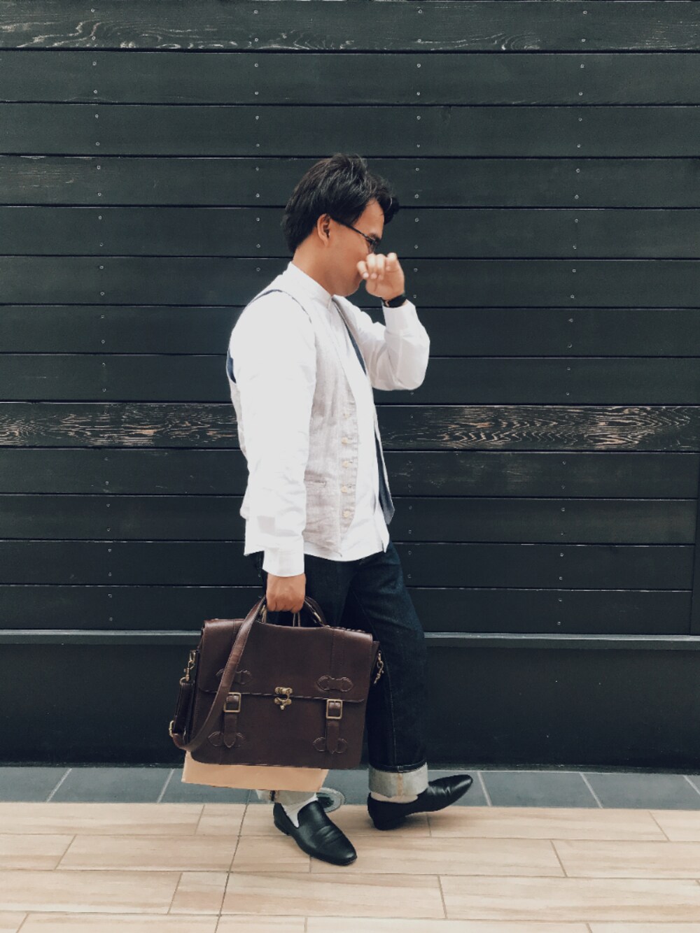 「harajuku、vintage、minimalist 、MUJI、無印良品、simple」｜「TAKA-Qのタカキューメンズ / ＴＡＫＡ-Ｑ ： MEN コットンヘリンボンリバーシブルジレ（スーツベスト、ベージュ系）」を使った、r e i.さん（メンズ・166cm）の春コーディネートの1枚目の写真