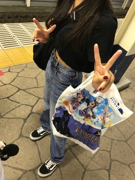 「UNIQLO（ユニクロ）のアイテム（Tシャツ/カットソー、ブラック系）」を使った、kotoneさん（レディース・149cm）の冬コーディネート