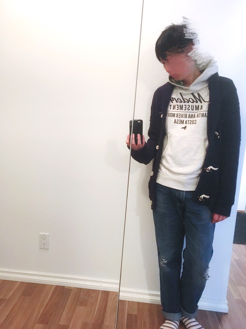 「H&Mのアイテム（ジャケット/アウター、ブルー系）」を使った、実乃さん（メンズ・180cm）の秋コーディネートの1枚目の写真