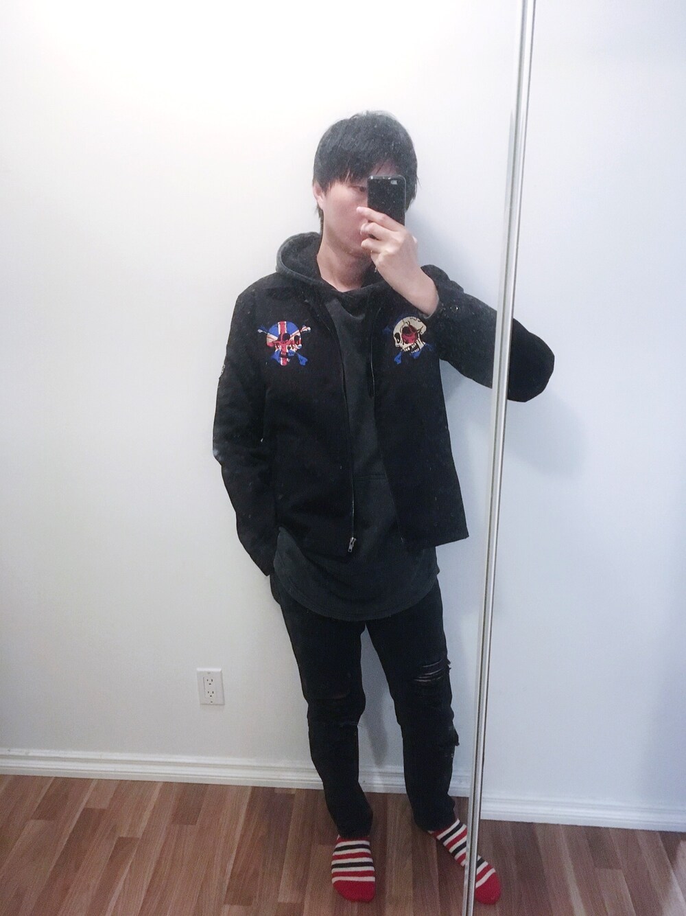 「brooklyn’s own by rocawearのアイテム（パーカー、ブラック系）」を使った、実乃さん（メンズ・180cm）の秋コーディネートの1枚目の写真