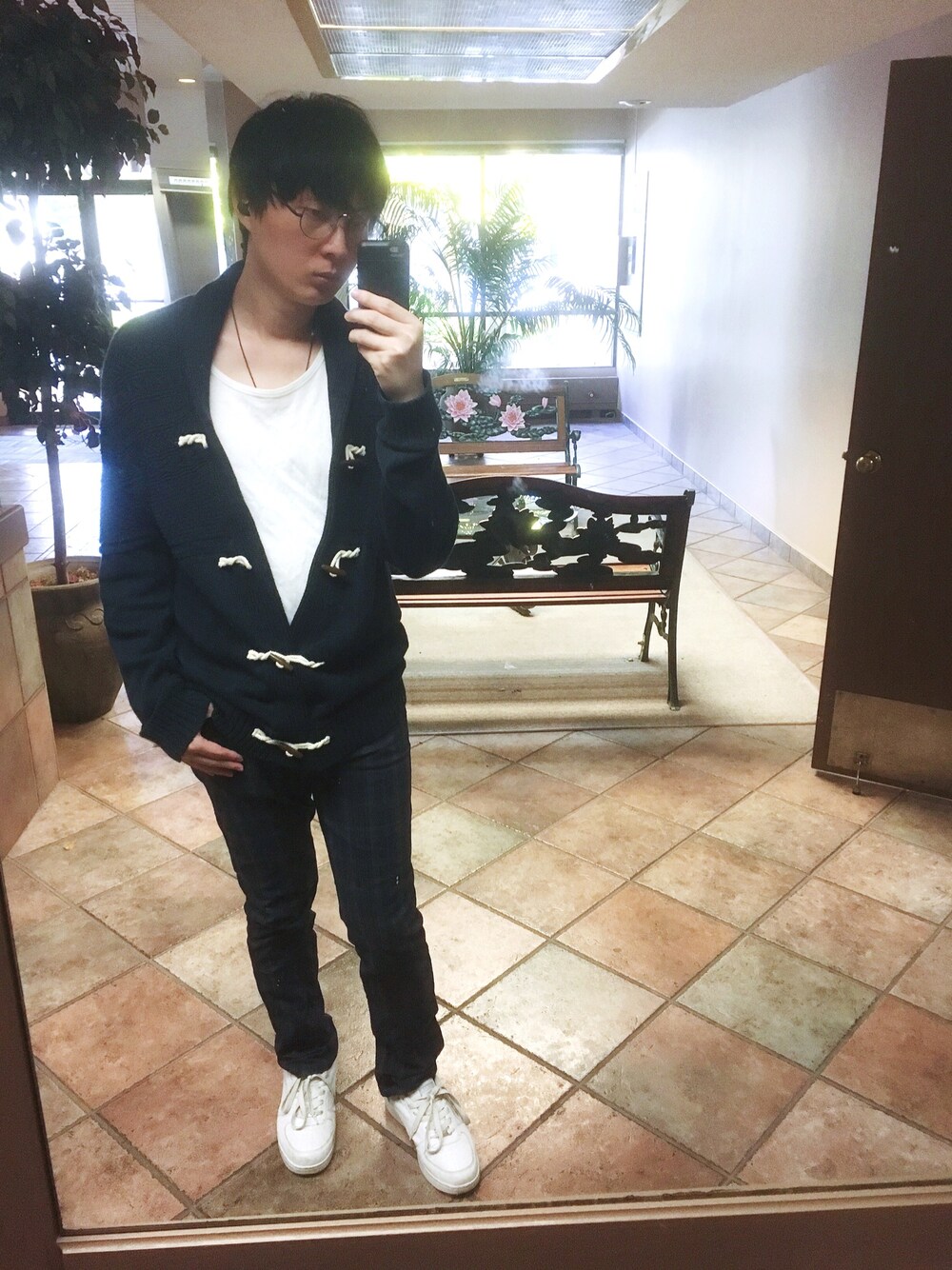 「H&Mのアイテム（ジャケット/アウター、ブルー系）」を使った、実乃さん（メンズ・180cm）の秋コーディネートの1枚目の写真