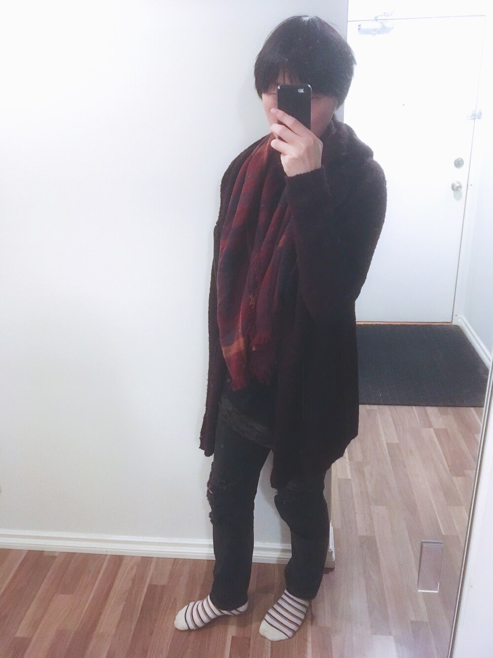 「Bershkaのアイテム（モッズコート、パープル系）」を使った、実乃さん（メンズ・180cm）の秋コーディネートの1枚目の写真