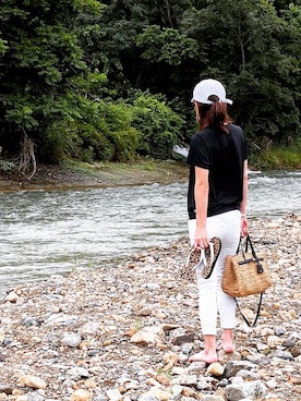 「ビーサン」｜「アイテム（腕時計）」を使った、ゆりさん（レディース・165cm）の夏コーディネート