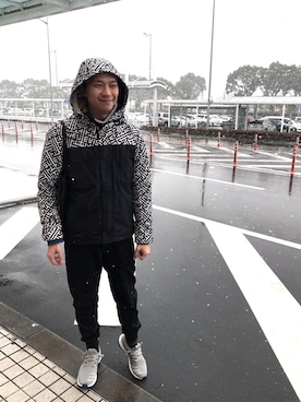 「daily look」｜「アイテム（マウンテンパーカー）」を使った、Sol Soさん（メンズ・178cm）の春コーディネート