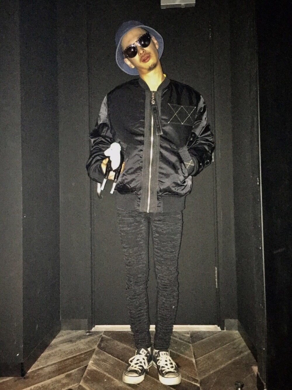 「christmas、my sheep」｜「DIESELのアイテム（MA-1、ブラック系）」を使った、takutoさん（メンズ・169cm）の秋コーディネートの1枚目の写真