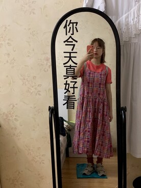 「NEW BALANCE（ニューバランス）のアイテム（スニーカー、グレー系）」を使った、花家飘飘丸ooooさん（レディース）の夏コーディネート