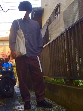 「古着のアイテム（シャツ/ブラウス、グレー系）」を使った、ひかにんじんさん（メンズ・168cm）の春コーディネート