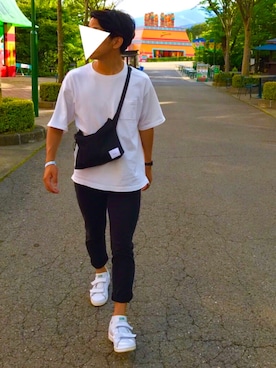 「GU（ジーユー）のアイテム（Tシャツ/カットソー、ホワイト系）」を使った、ひかにんじんさん（メンズ・168cm）の夏コーディネート