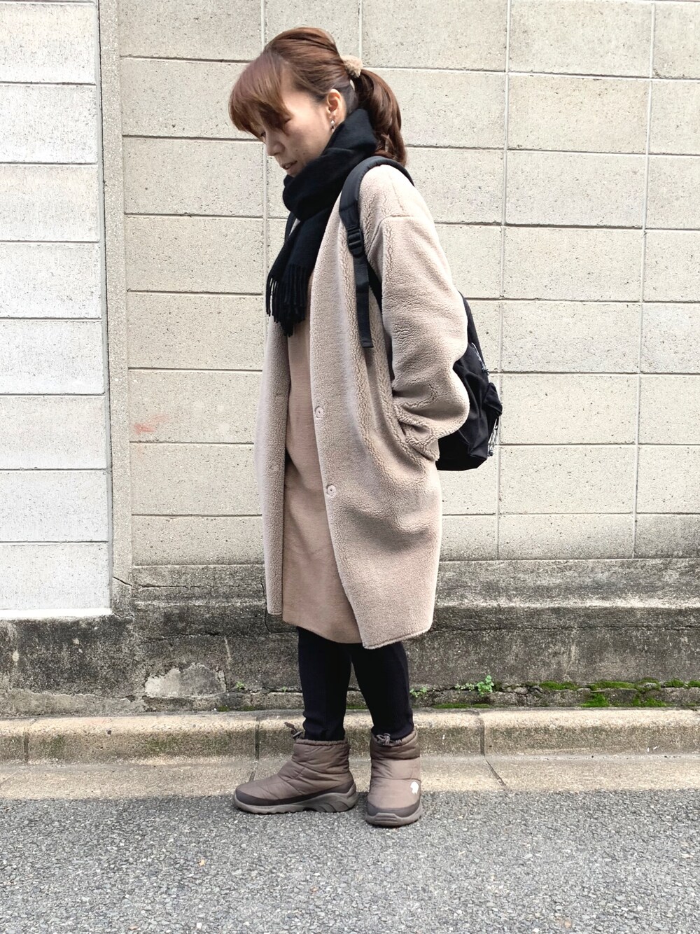 「元旦コーデ、あけましておめでとうございます！、大人カジュアル、ツートーンコーデ、THE NORTH FACE、ボアコート、ミラノリブ、ニットコーデ、UNIQLO、ベージュコーデ」｜「DISCOATのアイテム（ムートンコート、ベージュ系）」を使った、sayo0216さん（レディース・157cm）の冬コーディネートの1枚目の写真