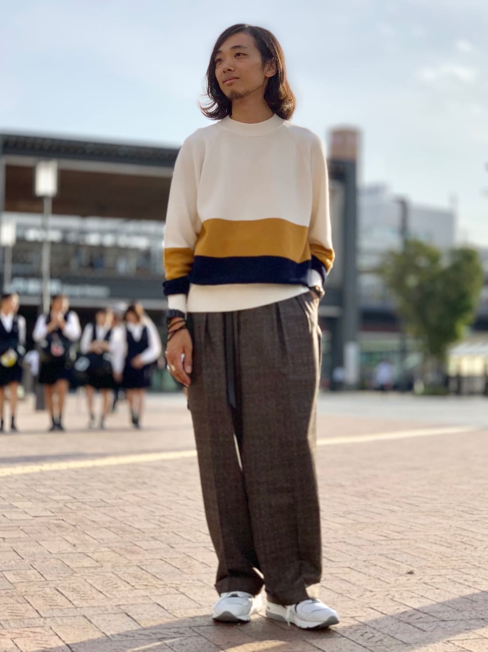 「URBAN RESEARCH、zubon、codycoby、コットンニット、秋のコーデ、チェック、チェックパンツ、ニット、ゆるコーデ、おしゃれさんと繋がりたい」｜「URBAN RESEARCHのColor block knit（ニット/セーター、ベージュ系）」を使った、UR_SkmK.さん（メンズ・167cm）の秋コーディネートの1枚目の写真