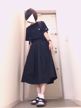 yua is wearing merlot "コットンフレアタックスカート1012-4923"
