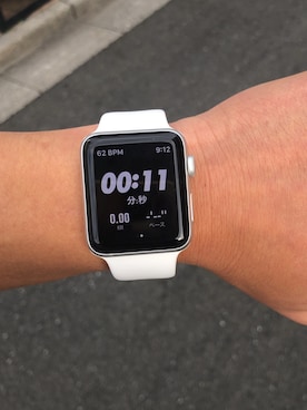 「Apple（-）のアイテム（アナログ腕時計、ホワイト系）」を使った、HIROKIさん（メンズ・161cm）の冬コーディネート