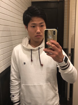 「Champion（チャンピオン）のアイテム（パーカー、ホワイト系）」を使った、HIROKIさん（メンズ・161cm）の冬コーディネート