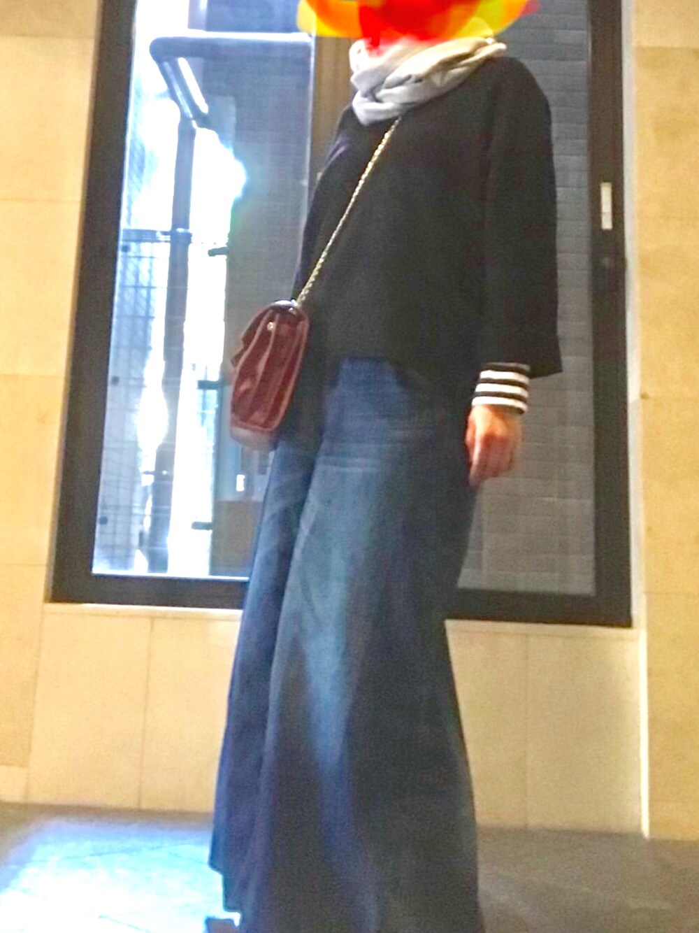 「デザインスカート、シンプル、秋のコーデ」｜「antiquaのデザインワイドデニムパンツ（デニムパンツ、ブルー系）」を使った、nachuさん（レディース・158cm）の秋コーディネートの1枚目の写真