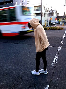 「Yeezy（イージー）のアイテム（スニーカー、グレー系）」を使った、たいちさん（メンズ・176cm）の秋コーディネート