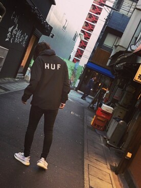 「HUF（ハフ）のアイテム（ジャケット/アウター、ブラック系）」を使った、たいちさん（メンズ・176cm）の秋コーディネート