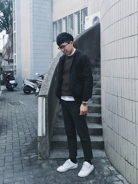 「plain-me（プレインミー）のアイテム（スラックス、グレー系）」を使った、Yongさん（メンズ・180cm）の冬コーディネート