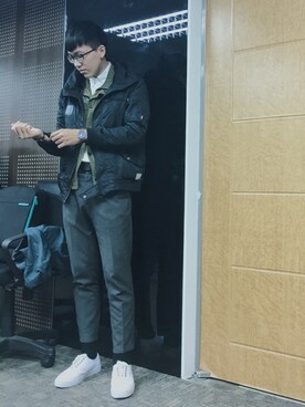 「plain-me（プレインミー）のアイテム（その他パンツ、グレー系）」を使った、Yongさん（メンズ・180cm）の冬コーディネート