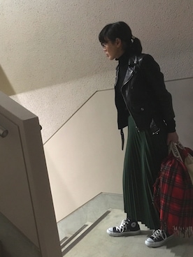 「アコーディオンプリーツ」｜「アイテム（ジャケット/アウター）」を使った、Azさん（レディース・153cm）の春コーディネート