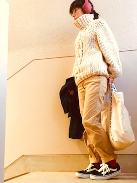 「アイテム（音楽/本・雑誌、レッド系）」を使った、Azさん（レディース・153cm）の春コーディネート