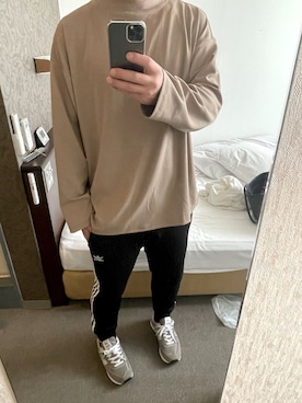 「adidas（アディダス）のアイテム（スウェットパンツ、ブラック系）」を使った、🐰🔎hiroさん（メンズ・179cm）の冬コーディネート