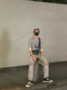 「MARC JACOBS（マークジェイコブス）のアイテム（ショルダーバッグ）」を使った、じぇよんさん（メンズ・178cm）の秋コーディネート