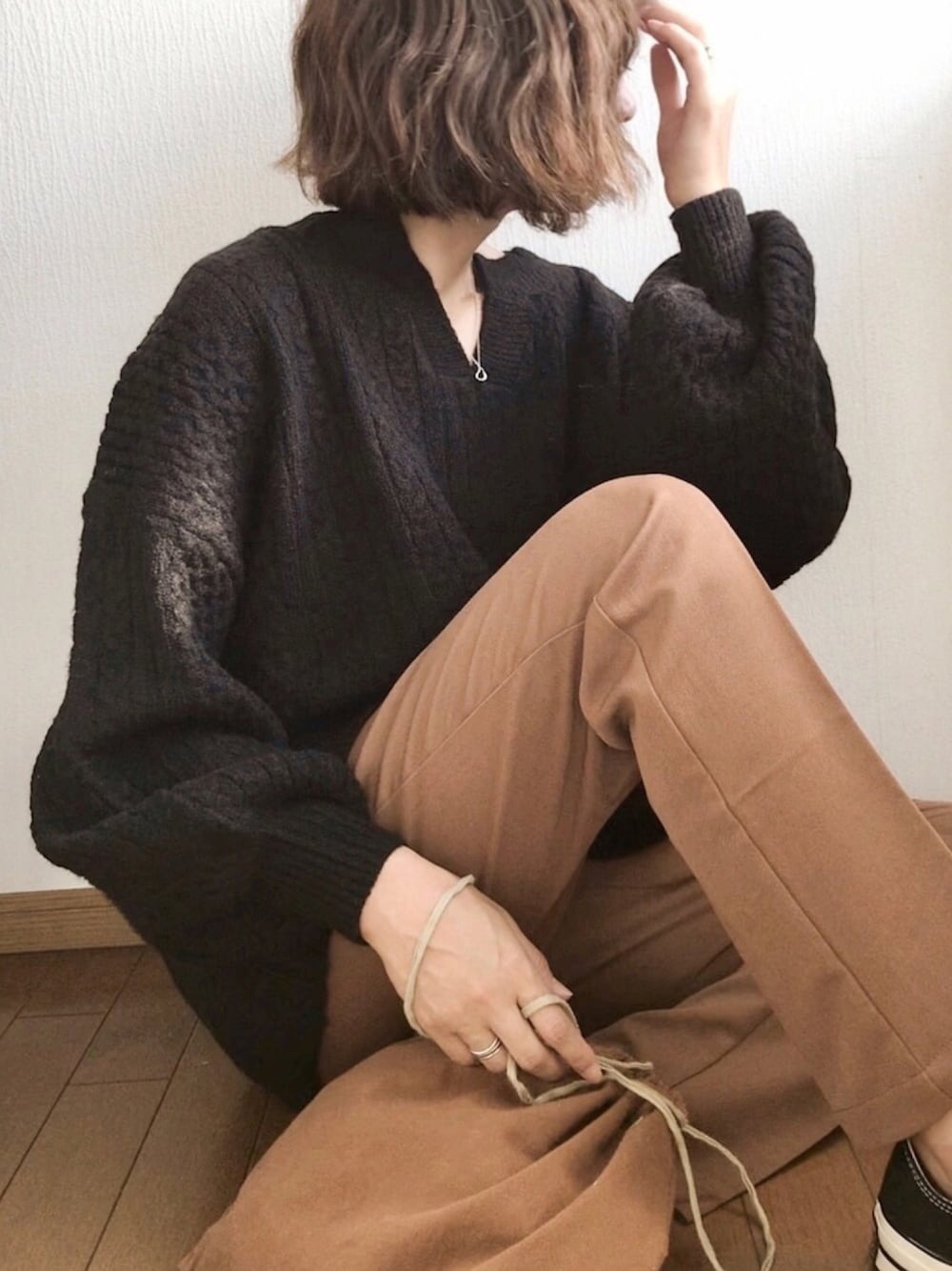 オシャレ 30代向け ニット ケーブル キーネック ピエロ